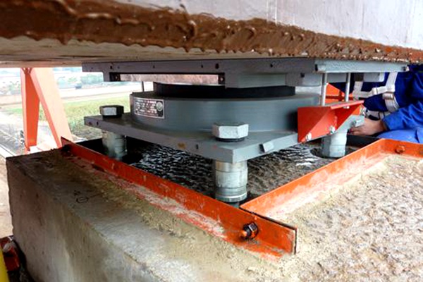 橋梁支座灌漿料檢測