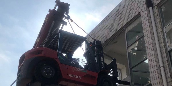 上海設(shè)備搬運吊裝需要注意什么？